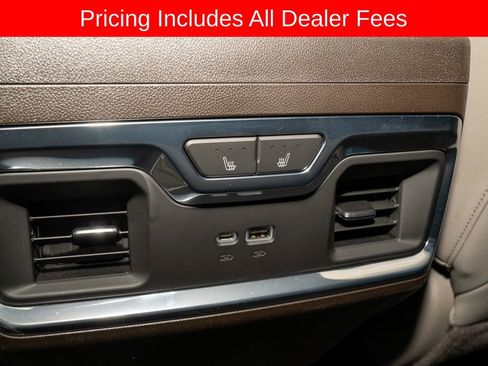 Used 2023 GMC Sierra 1500 SLT w/ SLT Premium Package AWD/4WD image 9