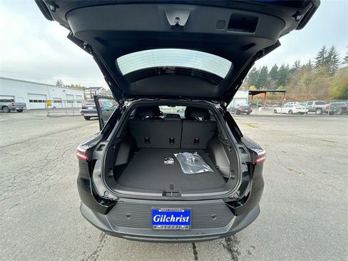 New 2026 Chevrolet Equinox EV LT image 24