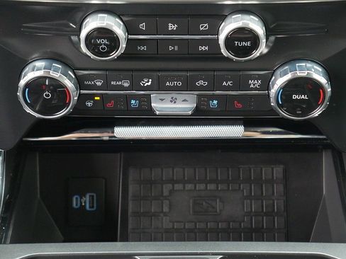 Used 2022 Ford F150 Lariat w/ Equipment Group 502A High AWD/4WD image 23