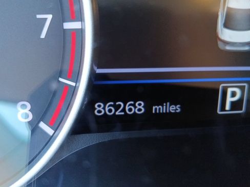 Used 2023 Nissan Sentra SV w/ All-Weather Package FWD image 9