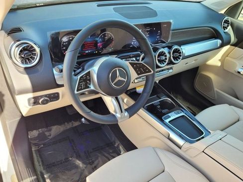 Certified 2026 Mercedes-Benz GLB 250 4MATIC image 19