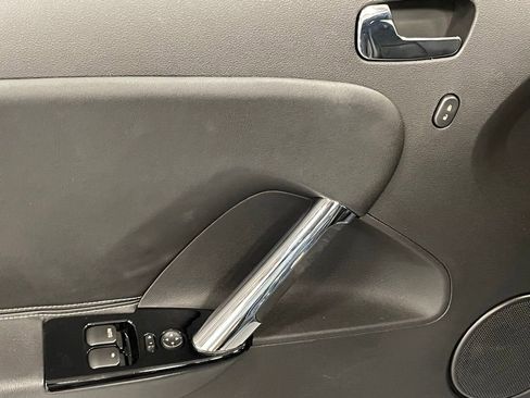 Used 2007 Saturn Sky w/ Premium Trim Pkg image 12