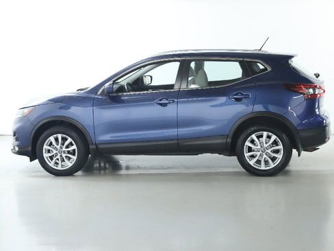 Certified 2022 Nissan Rogue Sport SV image 40