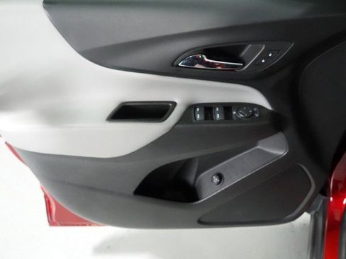 Used 2022 Chevrolet Equinox LT FWD image 47