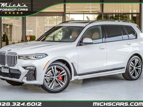 Used 2022 BMW X7 xDrive40i w/ M Sport Package AWD/4WD image 1
