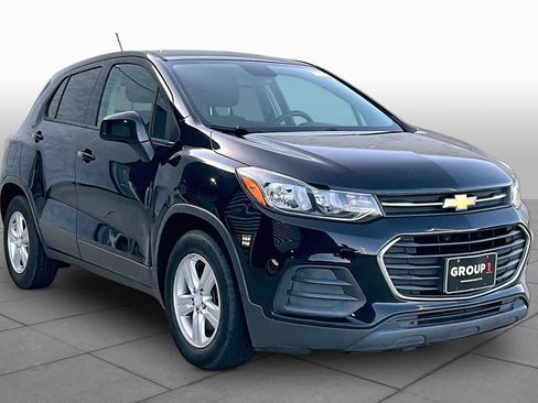 Used 2019 Chevrolet Trax LS FWD image 3