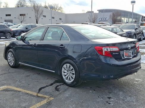 Used 2013 Toyota Camry LE image 11