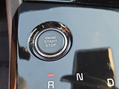 Used 2024 Kia Sportage SX Prestige image 31