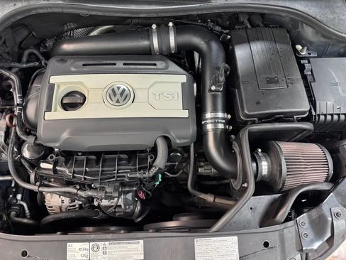 Used 2012 Volkswagen GTI 4-Door FWD image 12