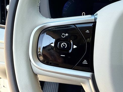 New 2026 Volvo XC60 B5 Ultra w/ Protection Package Premier image 29