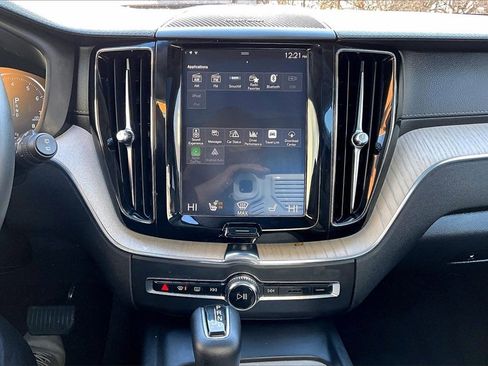Used 2020 Volvo XC60 T5 Inscription w/ Protection Package Premier image 15