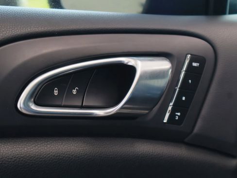 Used 2013 Porsche Cayenne GTS image 20