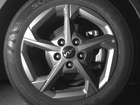 Used 2025 Kia K4 image 10