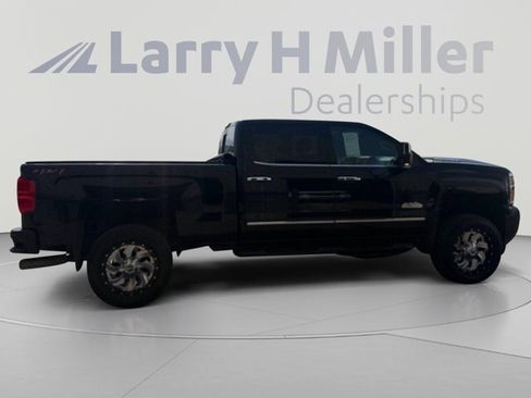 Used 2019 Chevrolet Silverado 2500 High Country AWD/4WD image 5