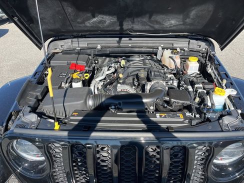 Used 2023 Jeep Gladiator Overland image 25
