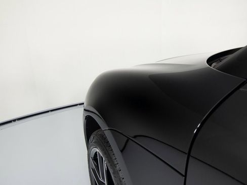 New 2026 Porsche Macan AWD/4WD image 40