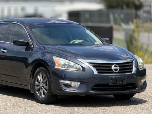 Used 2015 Nissan Altima 2.5 S w/ Sport Value Package FWD image 15