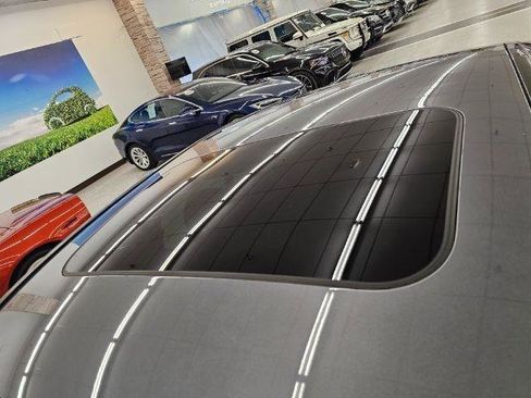 Used 2017 Mercedes-Benz E 300 4MATIC image 40