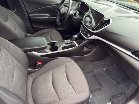 Used 2018 Chevrolet Volt LT w/ Comfort Package image 15