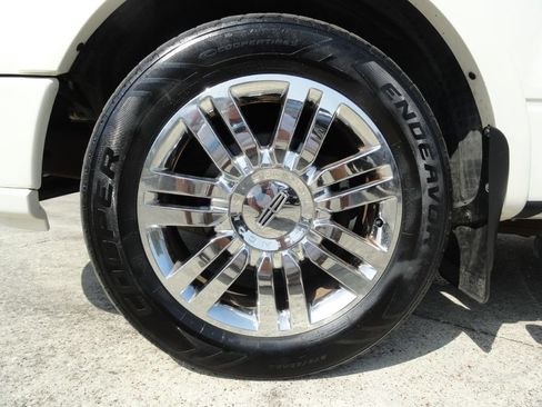 Used 2007 Lincoln Mark LT 2WD image 37