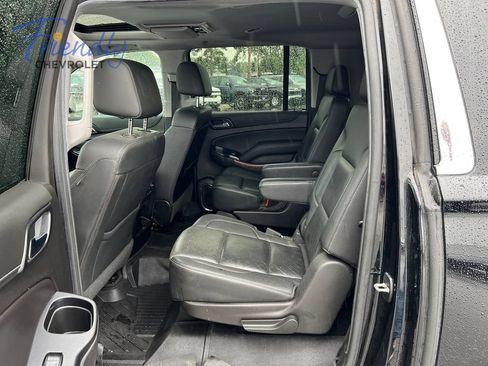 Used 2019 Chevrolet Suburban Premier AWD/4WD image 28