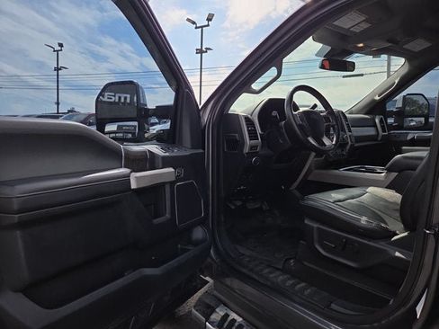 Used 2020 Ford F250 Lariat w/ Lariat Ultimate Package AWD/4WD image 7