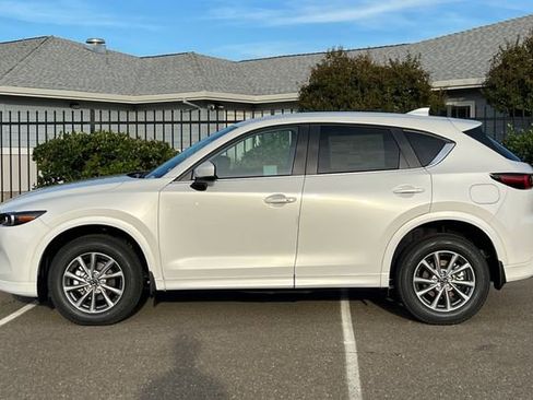 New 2025 MAZDA CX-5 AWD 2.5 S w/ Select Package image 9