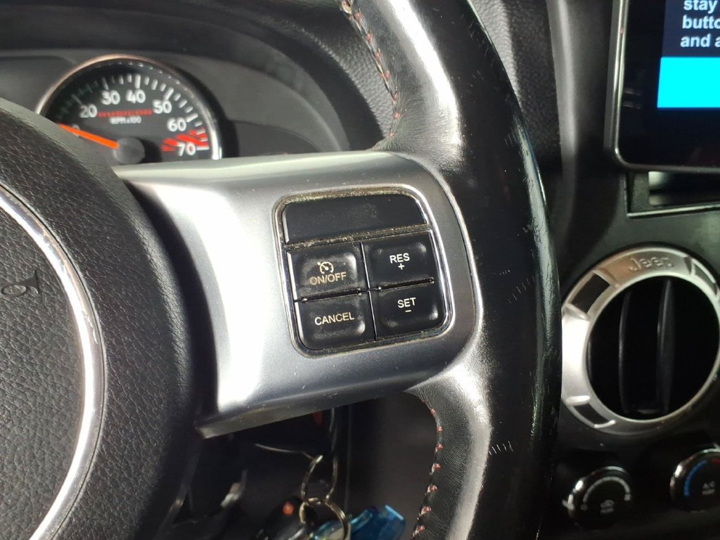 Used 2013 Jeep Wrangler Unlimited Rubicon AWD/4WD image 18