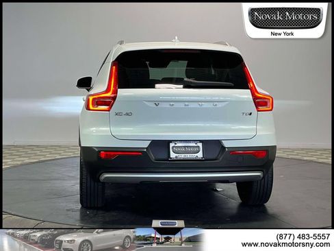Used 2022 Volvo XC40 T5 Momentum w/ Premium Package AWD/4WD image 7