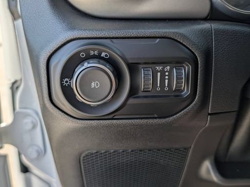 Used 2021 Jeep Wrangler Sport AWD/4WD image 28