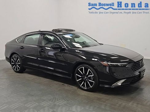 Used 2024 Honda Accord Touring image 1