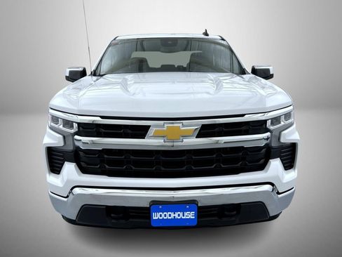 Used 2024 Chevrolet Silverado 1500 LT AWD/4WD image 2