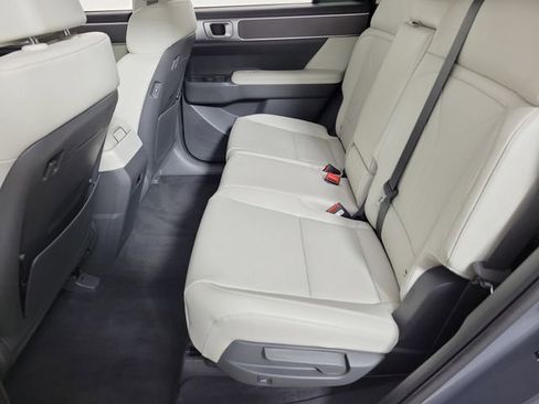 Used 2026 Hyundai Santa Fe SEL FWD image 12