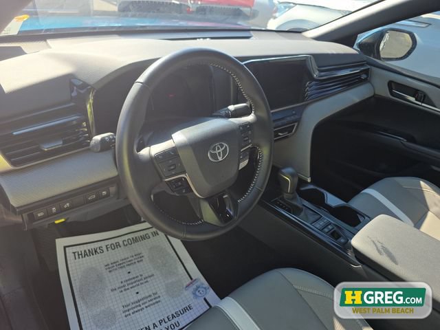 Used 2025 Toyota Camry SE FWD image 11
