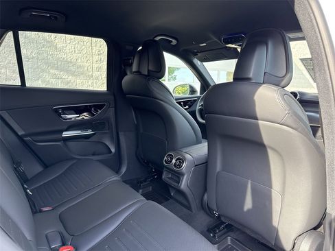 New 2025 Mercedes-Benz GLC 350e 4MATIC image 18