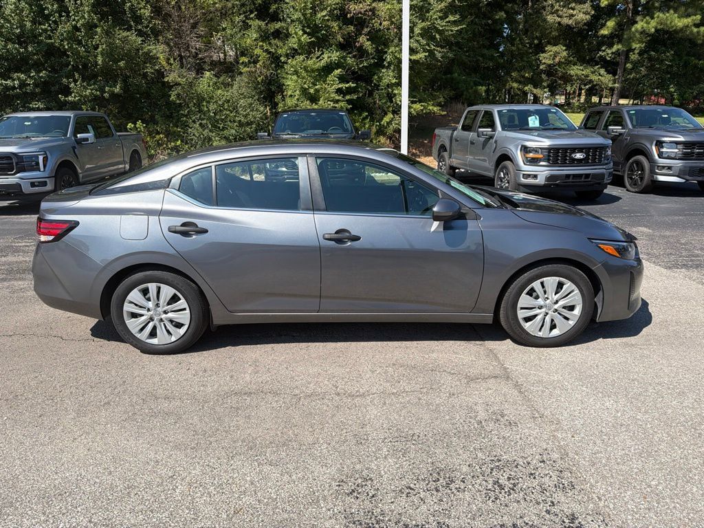 Used 2024 Nissan Sentra S FWD image 2