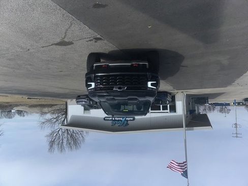 Used 2023 Chevrolet Silverado 1500 ZR2 w/ Technology Package image 3