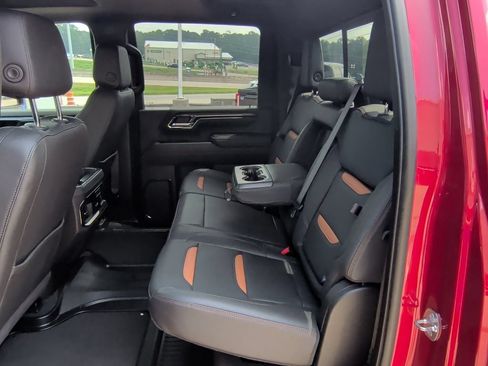 Used 2024 GMC Sierra 2500 AT4 w/ AT4 Premium Plus Package AWD/4WD image 10