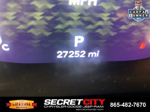 Used 2024 Jeep Wrangler Unlimited Sahara w/ Safety Group AWD/4WD image 18