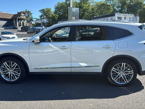 Used 2022 Acura MDX SH-AWD w/ Advance Package image 4