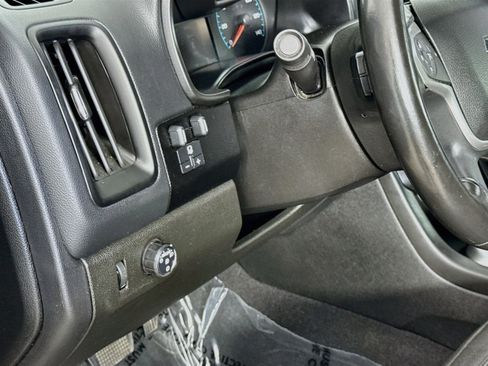 Used 2022 Chevrolet Colorado LT w/ LT Convenience Package RWD image 12