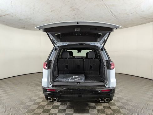 New 2026 GMC Acadia Denali Ultimate w/ LPO, Floor Liner Package image 9