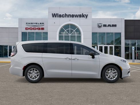 New 2026 Chrysler Pacifica Select image 21
