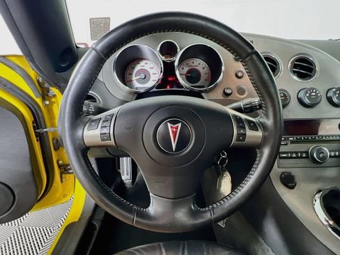 Used 2007 Pontiac Solstice Convertible w/ Premium Package RWD image 11