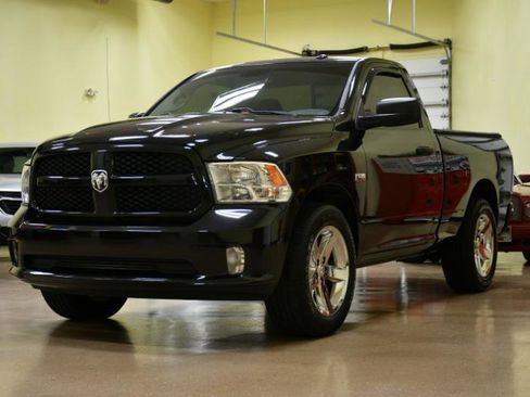 Used 2016 RAM 1500 Express RWD image 11