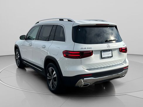 Certified 2025 Mercedes-Benz GLB 250 4MATIC image 7