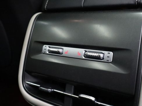 Used 2024 Lincoln Nautilus Reserve w/ Equipment Group 202A image 32