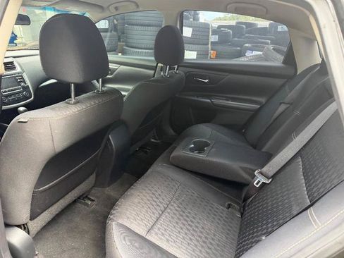 Used 2017 Nissan Altima 2.5 S w/ Power Driver Seat Package FWD image 4