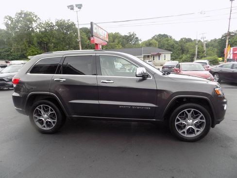 Used 2020 Jeep Grand Cherokee Overland AWD/4WD image 2