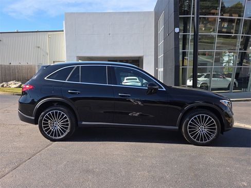 Certified 2025 Mercedes-Benz GLC 300 GLC 300 image 6